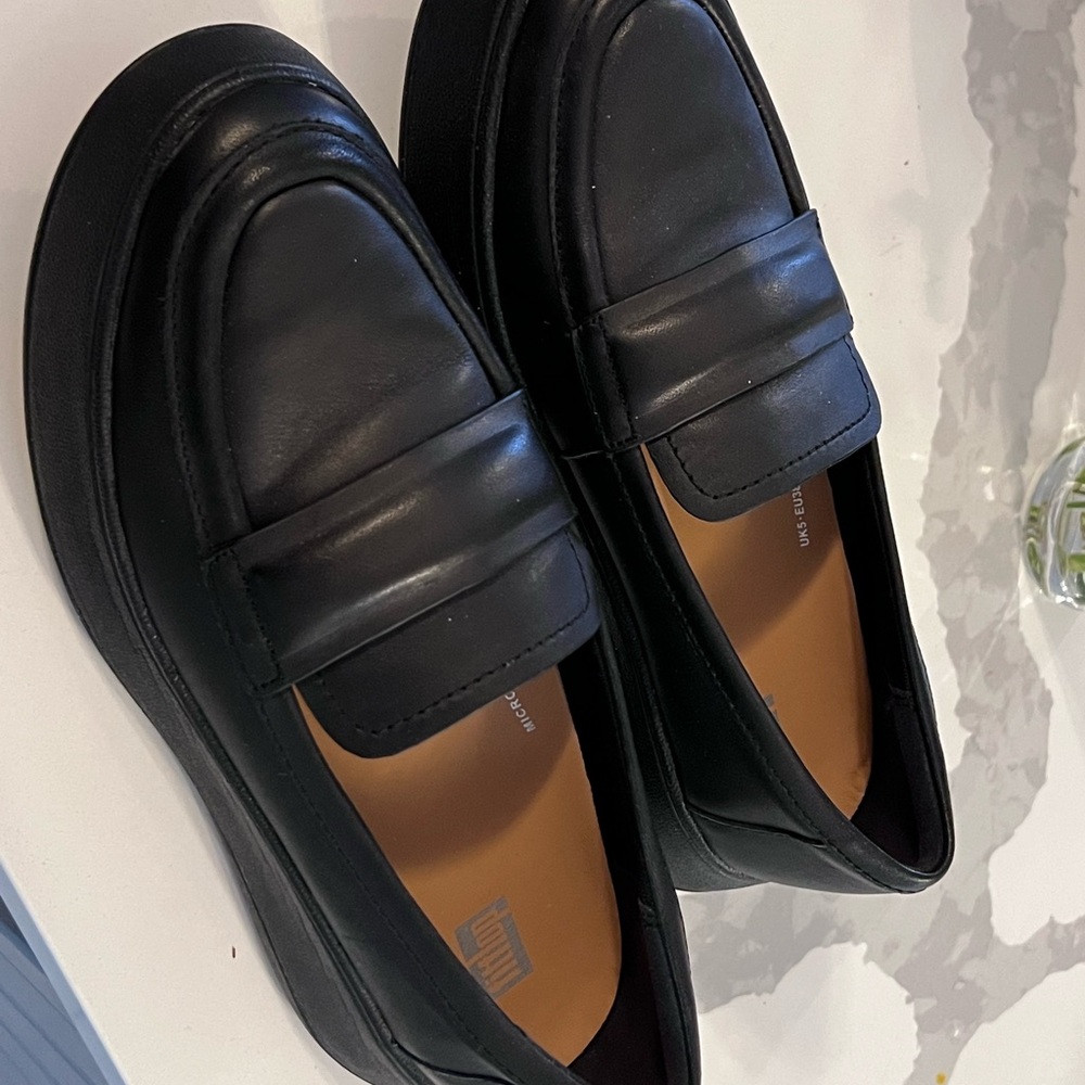FitFlop Black Leather Women's Penny Loafers